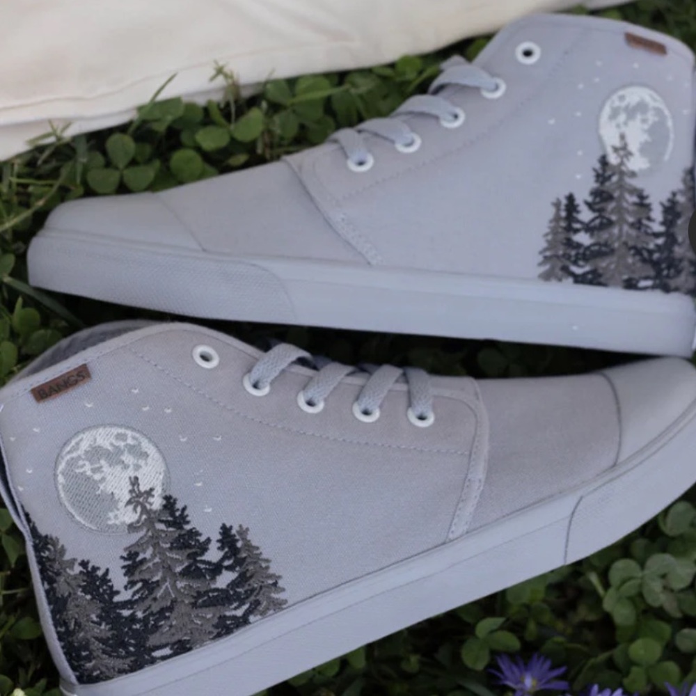 Bamboo Women's Gray High-Top Canvas Sneakers with Moon & Tree Embroidery